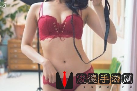 啊⋯学长⋯轻点⋯奶头痛男