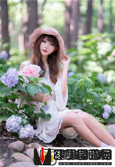 女被 c 扒衣服种草莓遭遇曝光，网友评论：这一切让人无法接受！